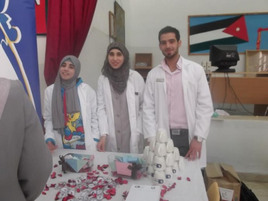 يوم صيدلاني مجاني في مدرسة بيت راس الثانوية للبنات ( صور )